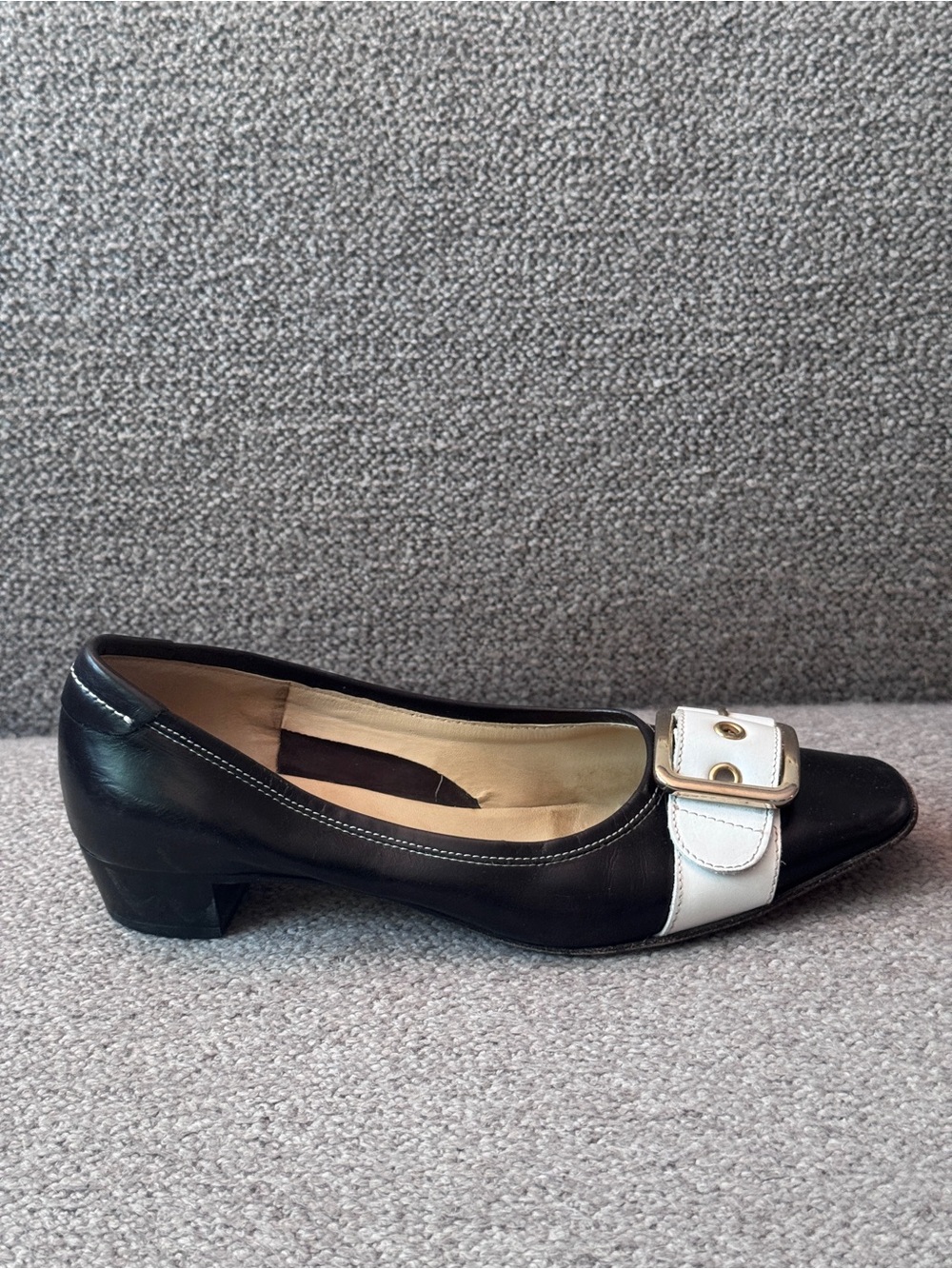 Navy and White Buckle 1” Heel Size 35.5 - Picture 5 of 7